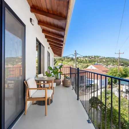 Omni House * Nikiana